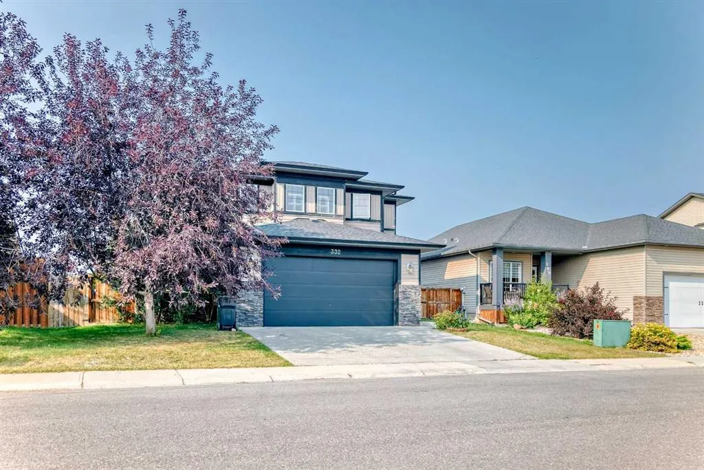 332 Ranch Close