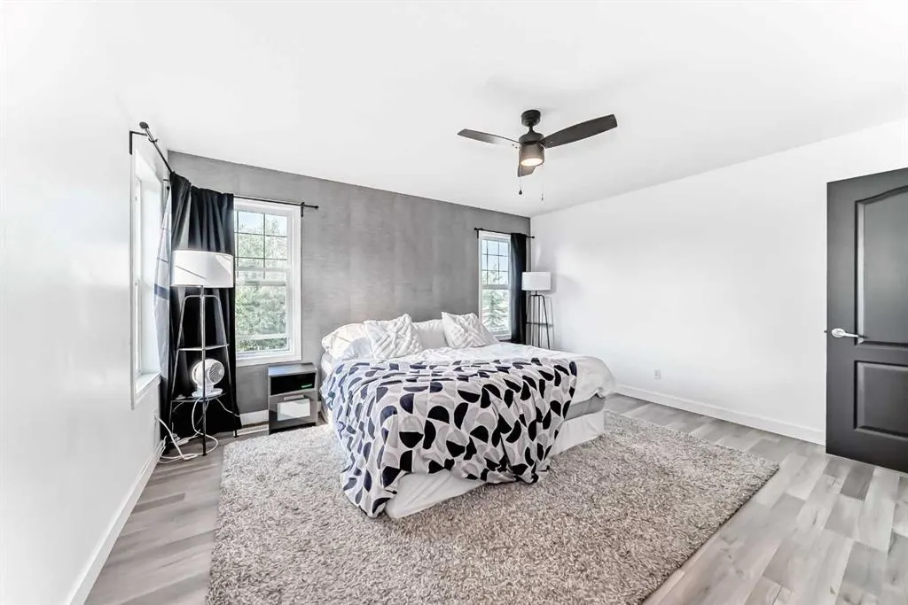 332 Ranch Close