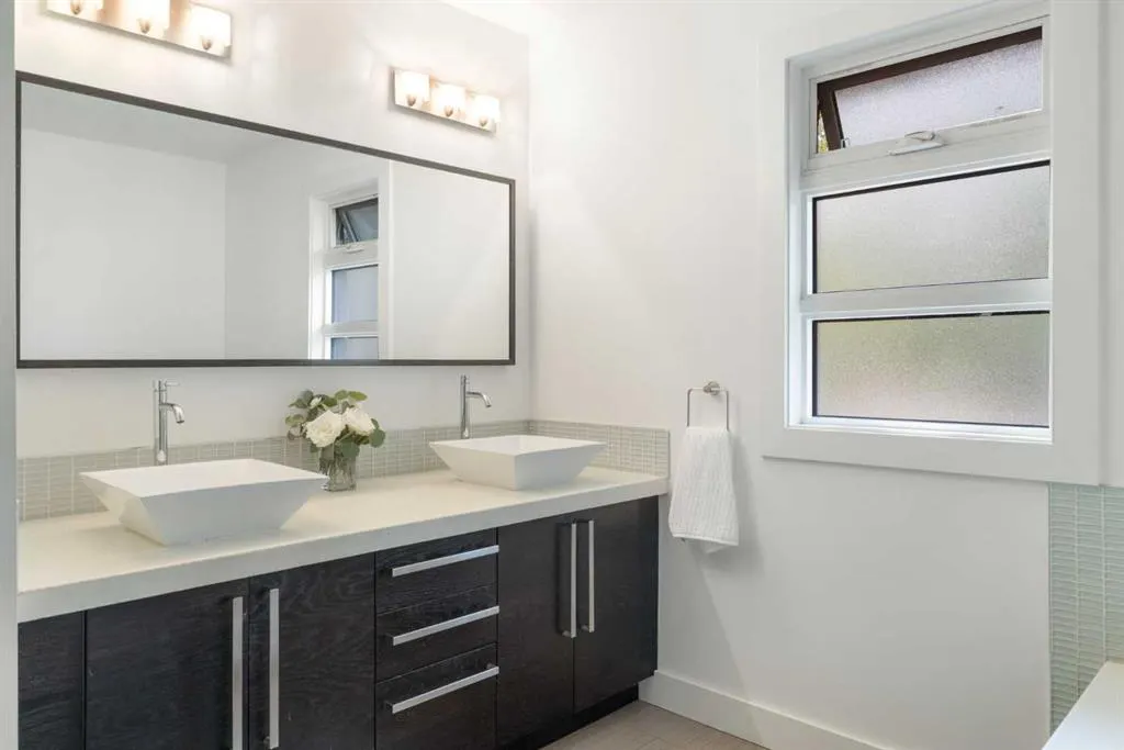 28 Glamorgan Drive SW