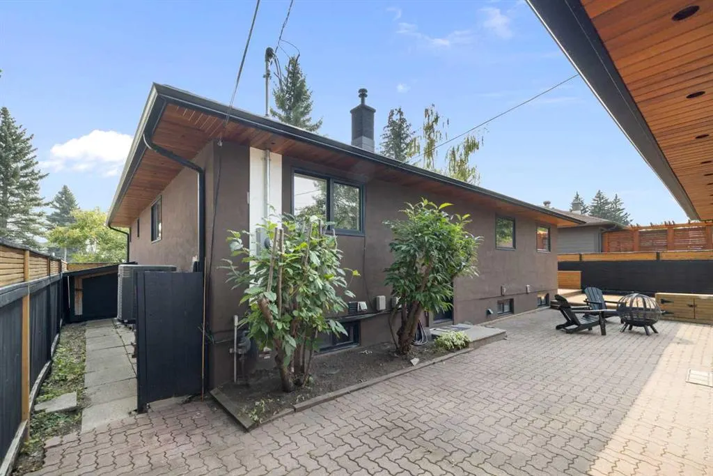 28 Glamorgan Drive SW