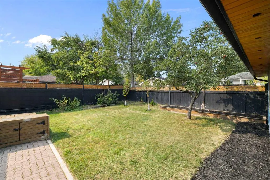 28 Glamorgan Drive SW