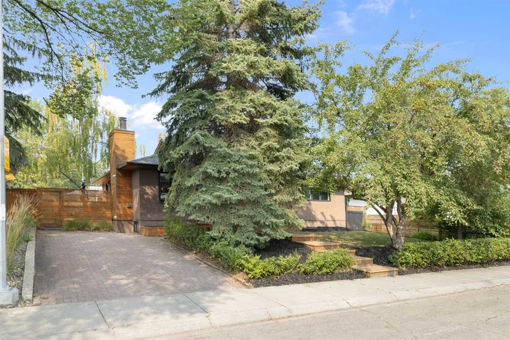 28 Glamorgan Drive SW