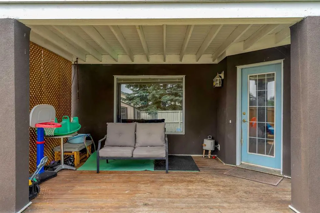 220 Edgeridge Gardens NW
