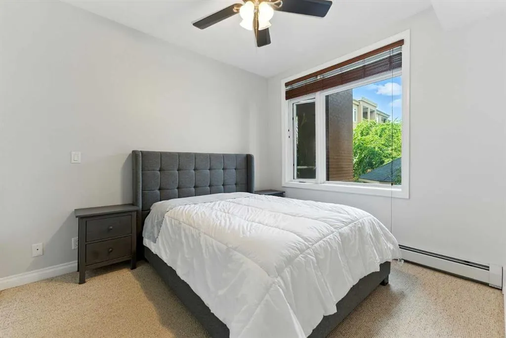 24 Hemlock Crescent SW, #3203