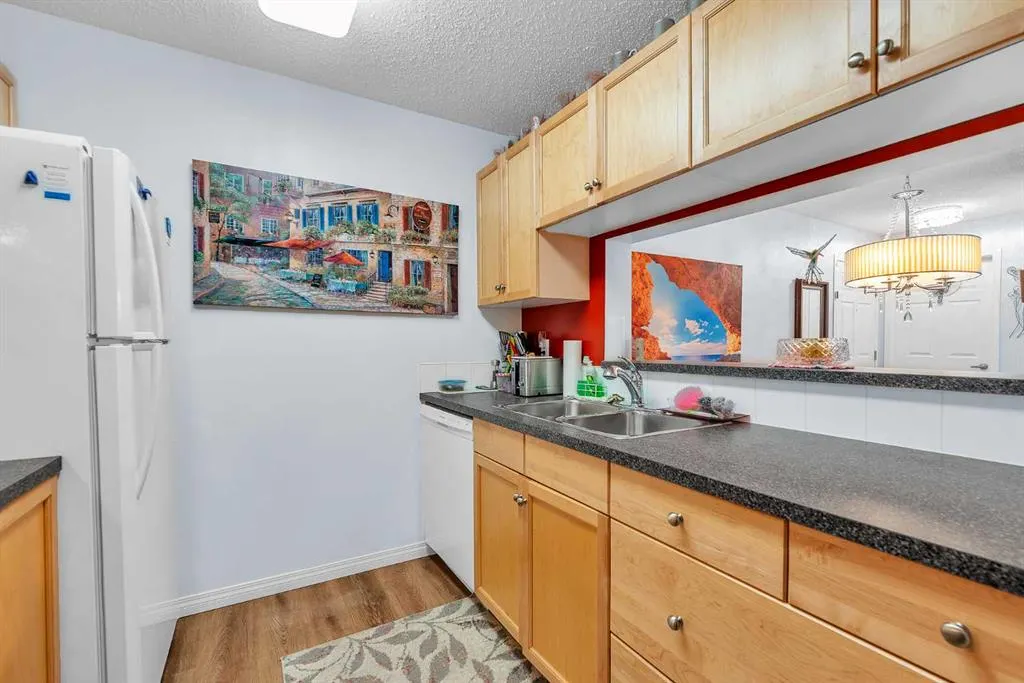 2022 Canyon Meadows Drive SE, #106