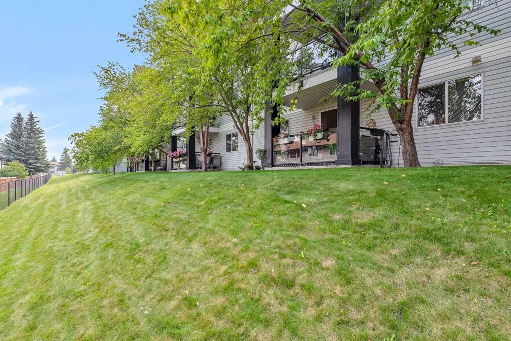 2022 Canyon Meadows Drive SE, #106