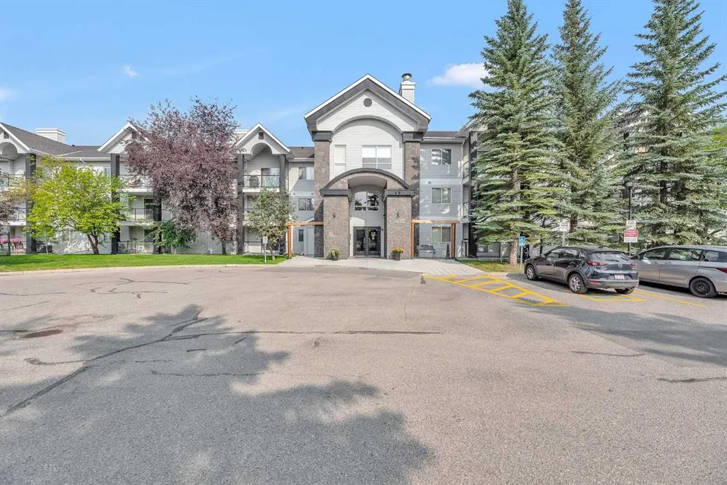 2022 Canyon Meadows Drive SE, #106
