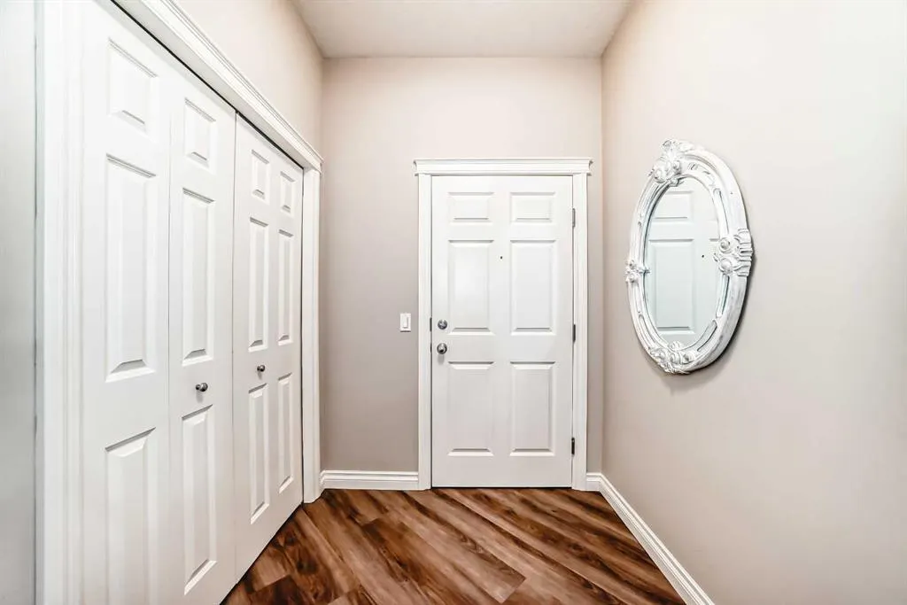 14 Hemlock Crescent SW, #7204