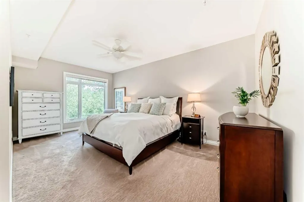14 Hemlock Crescent SW, #7204