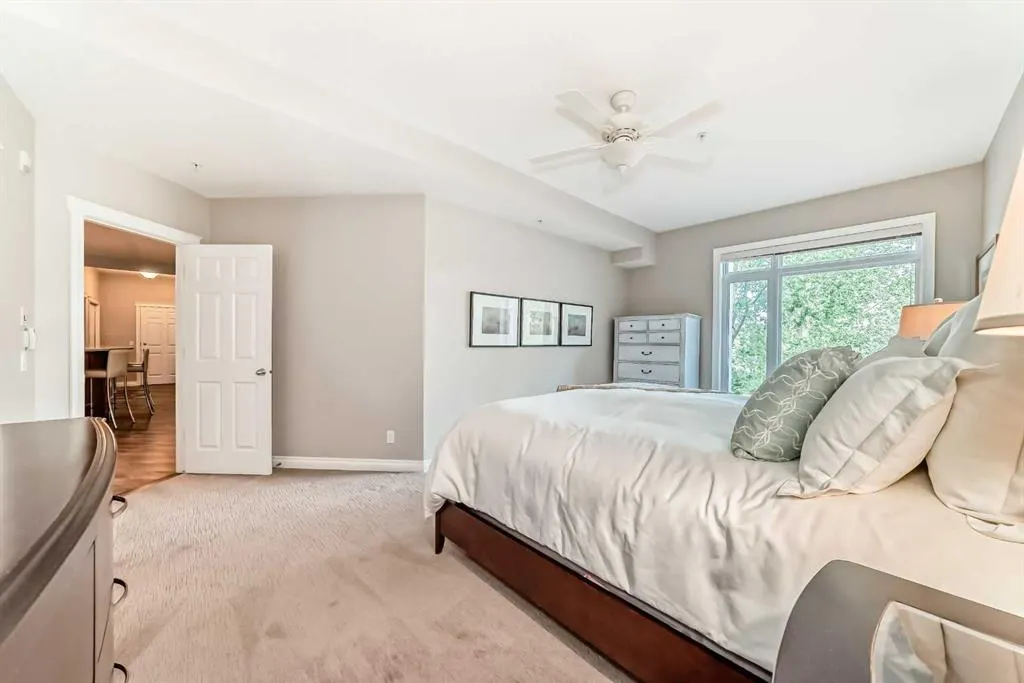14 Hemlock Crescent SW, #7204