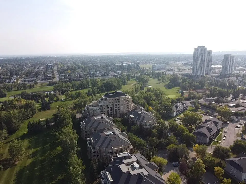 14 Hemlock Crescent SW, #7204