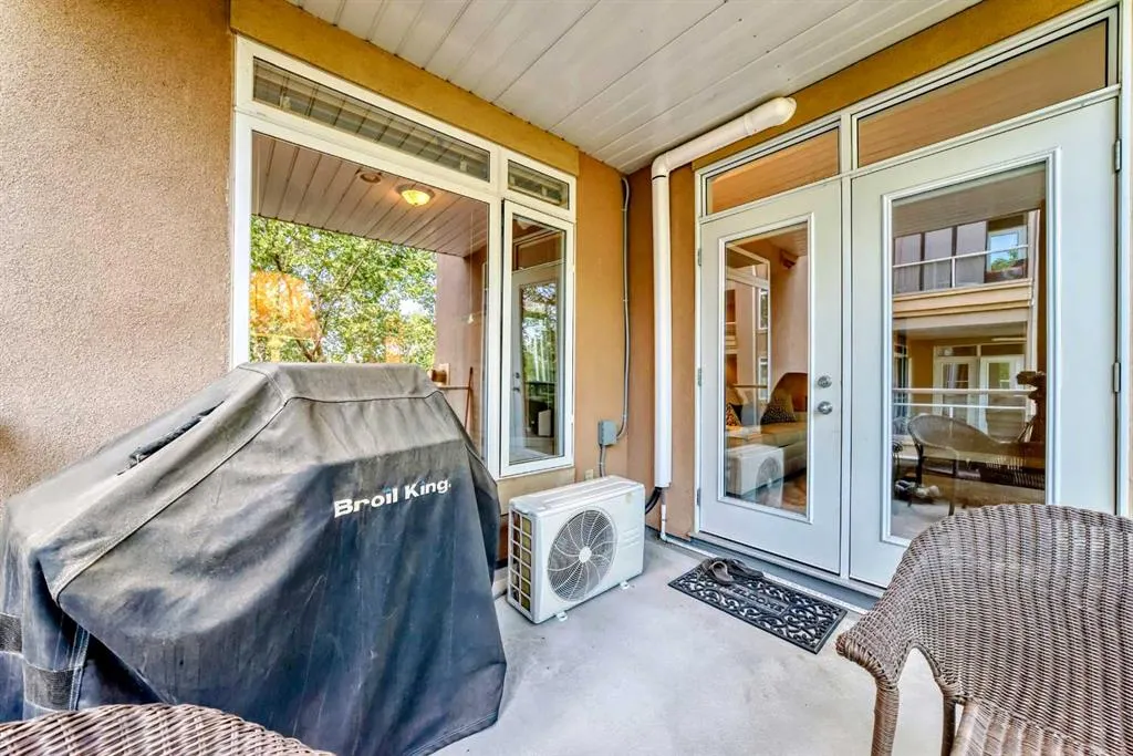 14 Hemlock Crescent SW, #7204