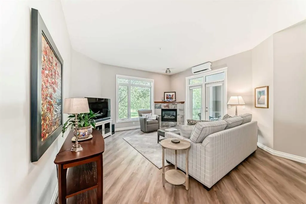 14 Hemlock Crescent SW, #7204