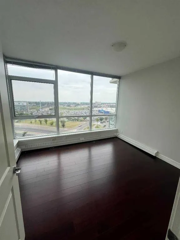 55 Spruce Place SW, #1003