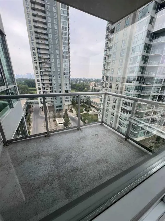 55 Spruce Place SW, #1003