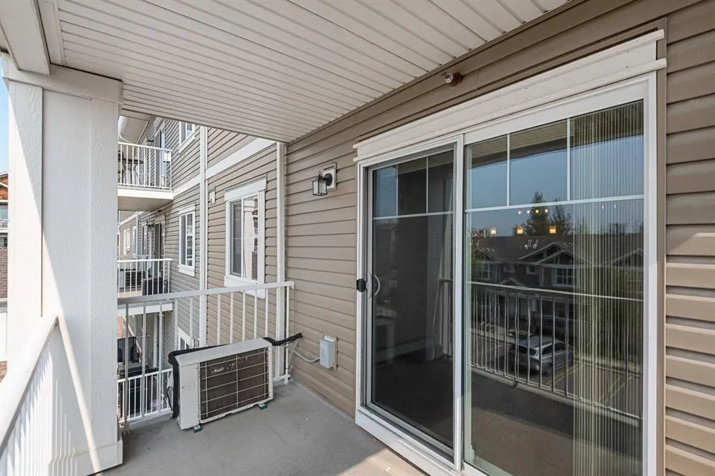 406 Cranberry Park SE, #305