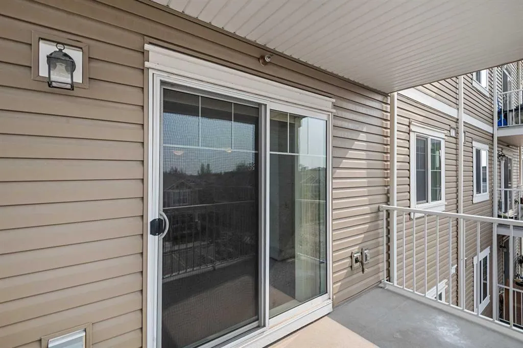 406 Cranberry Park SE, #305