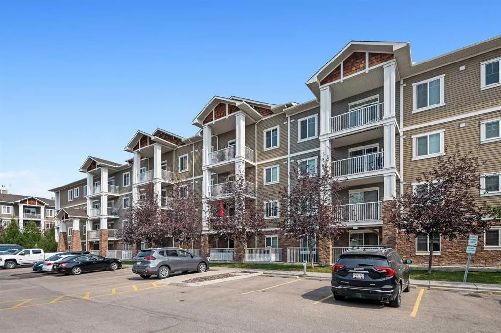 406 Cranberry Park SE, #305