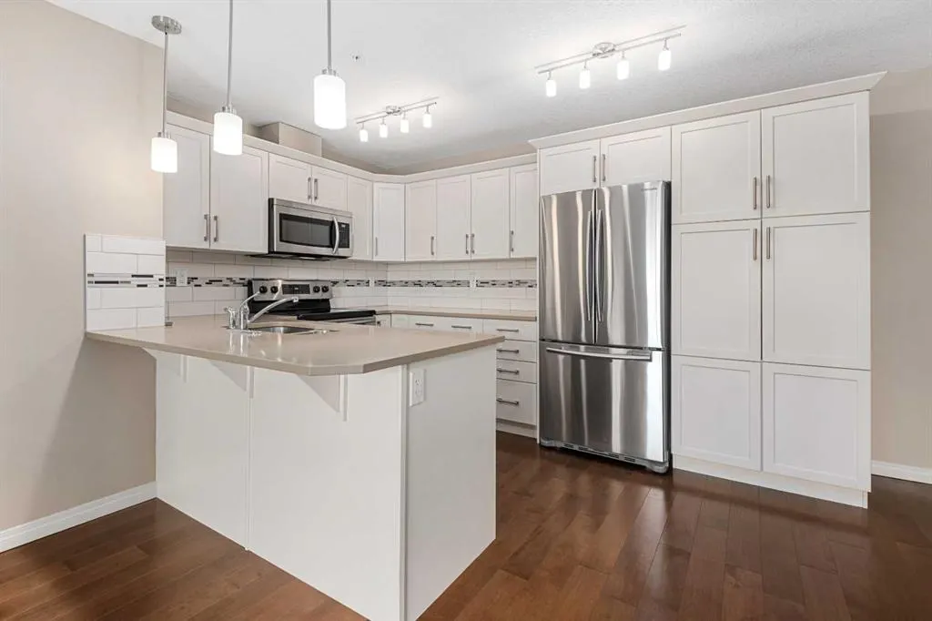 406 Cranberry Park SE, #305