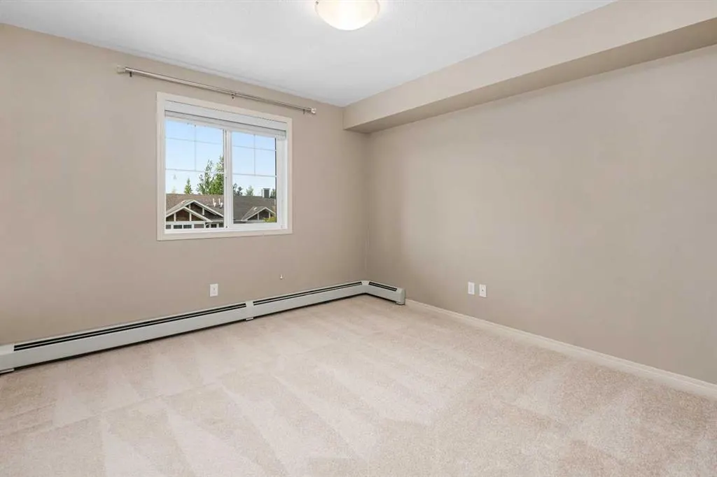 406 Cranberry Park SE, #305