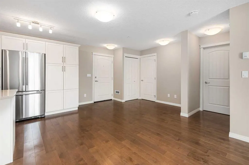 406 Cranberry Park SE, #305