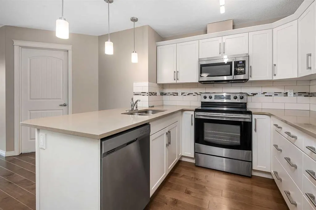 406 Cranberry Park SE, #305