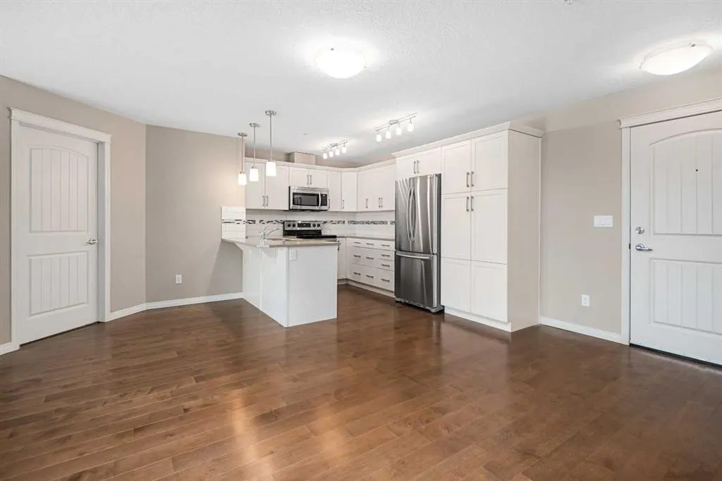 406 Cranberry Park SE, #305