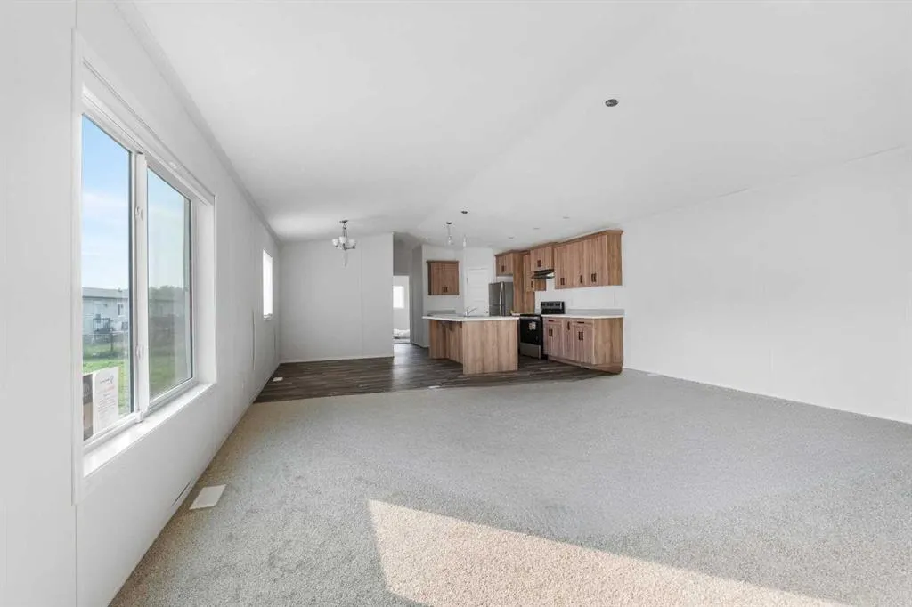 18 Shoreline Drive