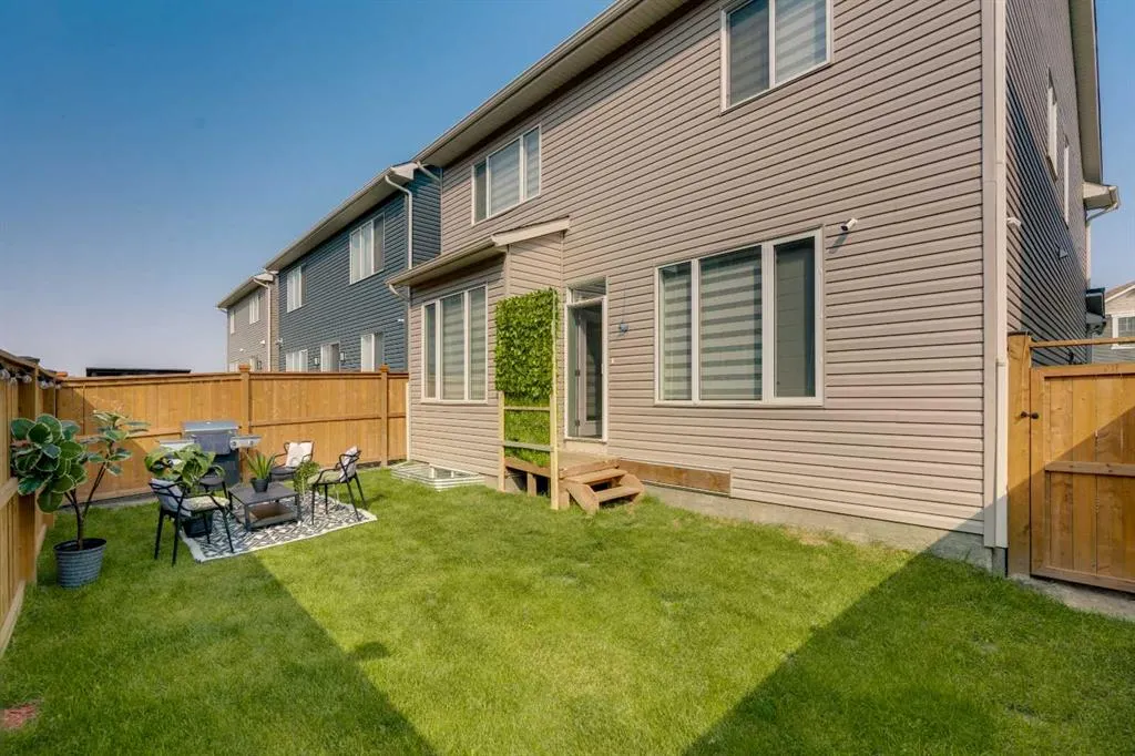 71 Carringwood Grove NW