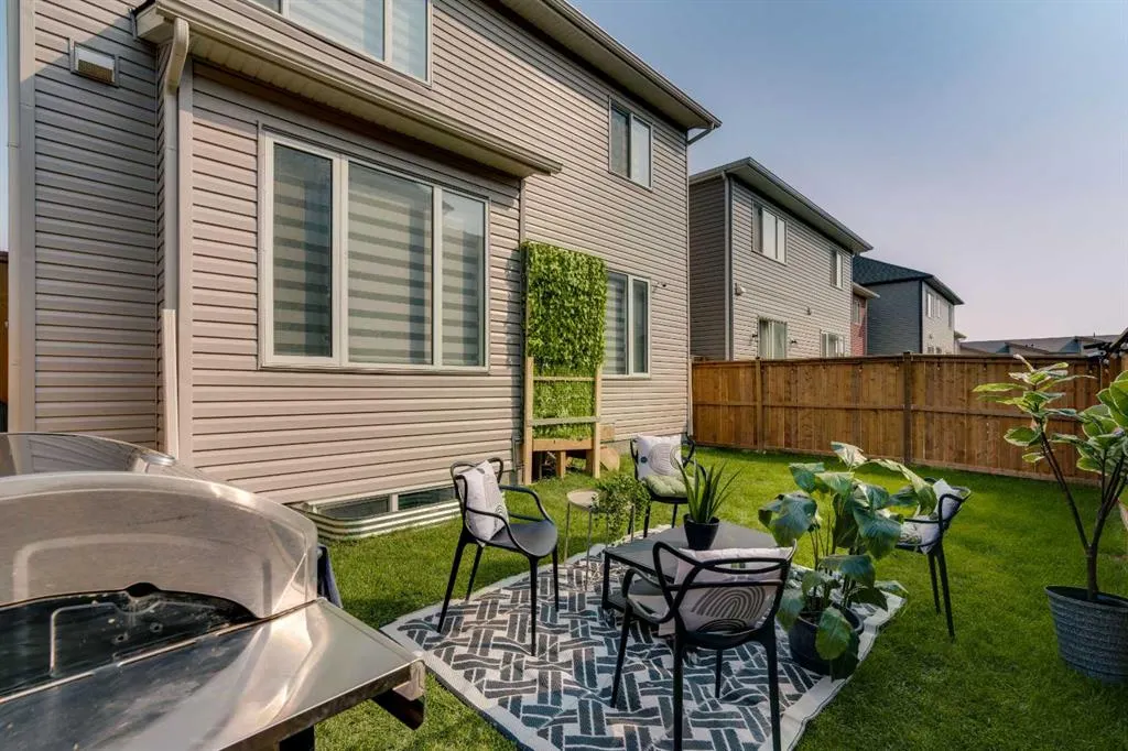 71 Carringwood Grove NW