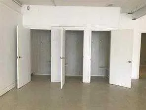 8 commercial court