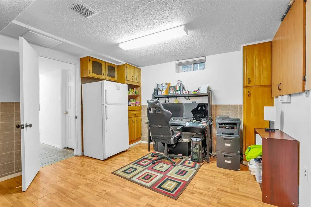 1055 Acadia Drive SE