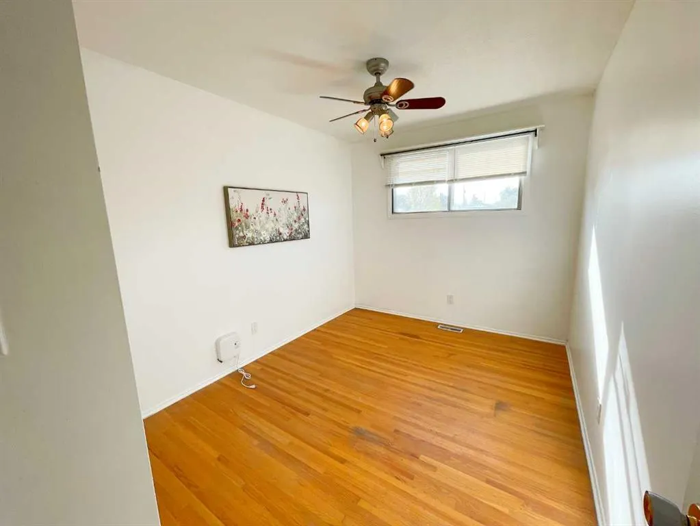 404 Whitney