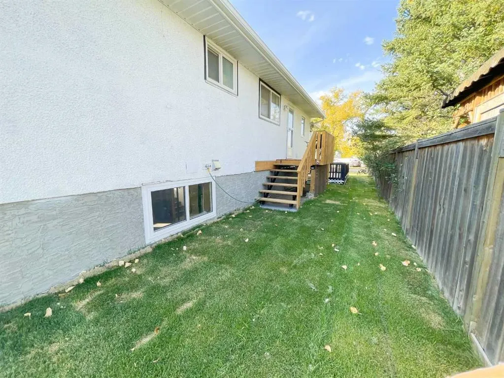 404 Whitney