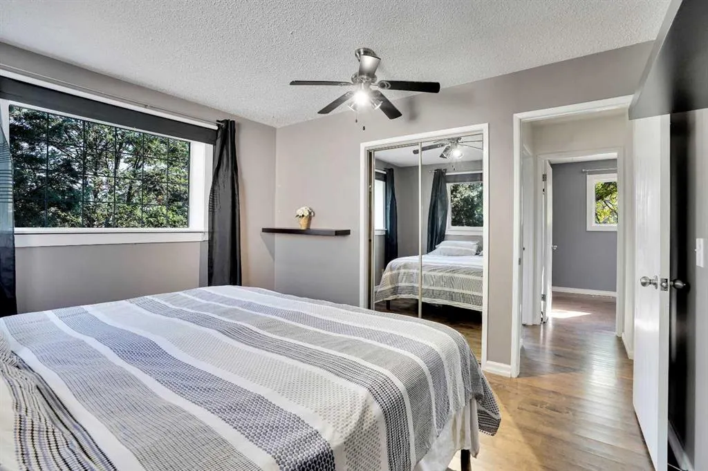 97 Alpine Crescent SE