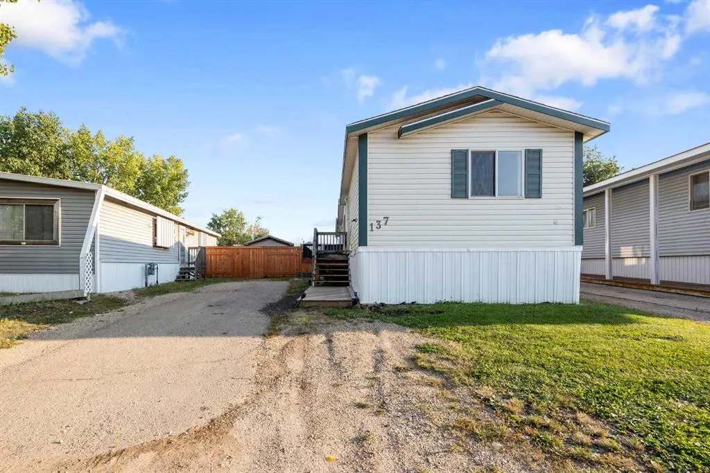 137 Grenfell Crescent