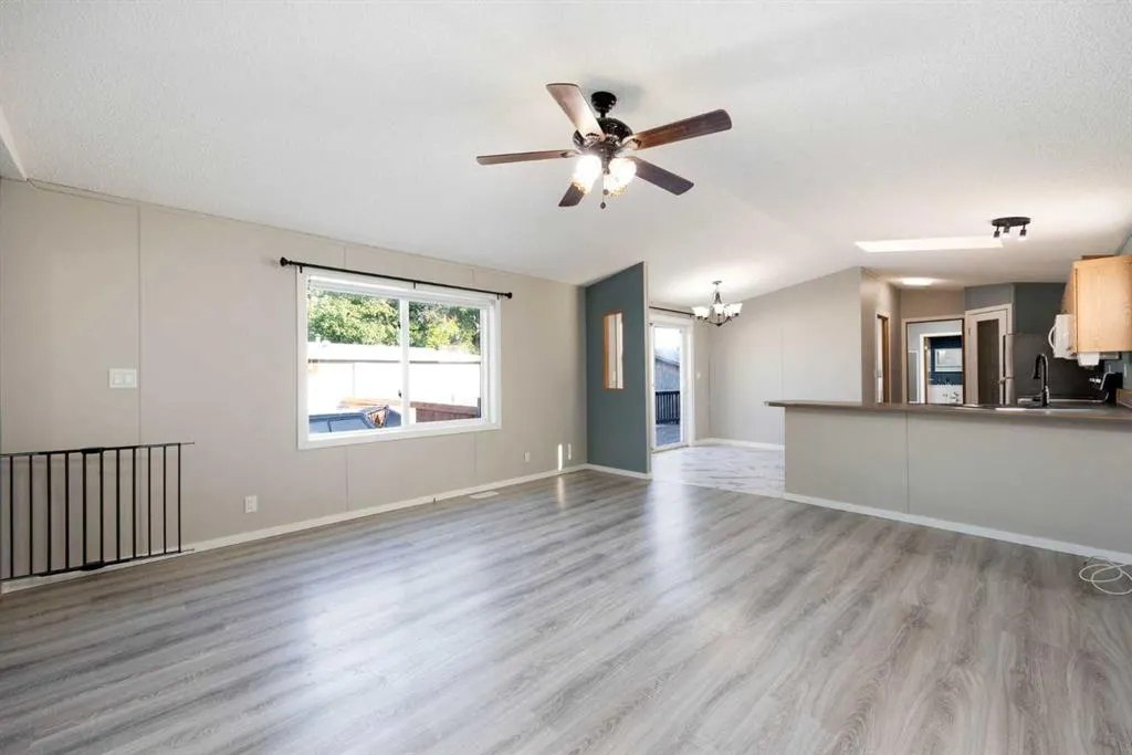 137 Grenfell Crescent