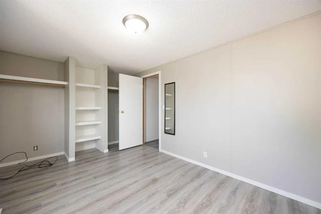 137 Grenfell Crescent