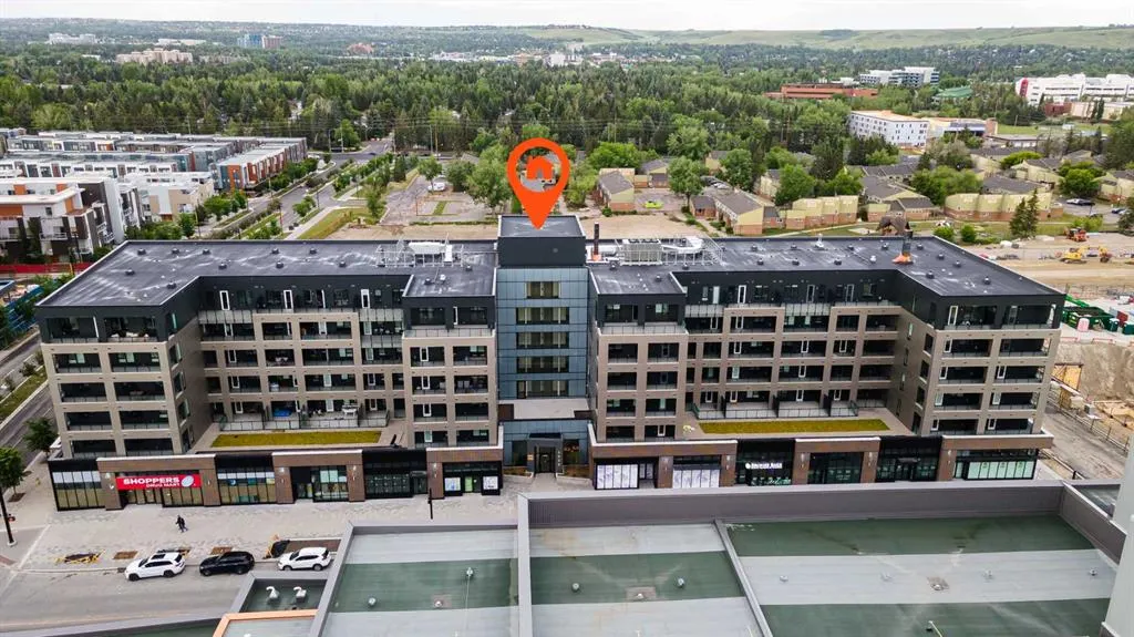 3932 University Avenue NW, #424