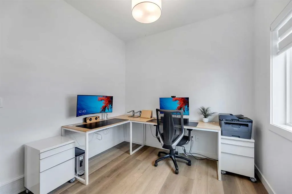 28 Carringvue Passage NW