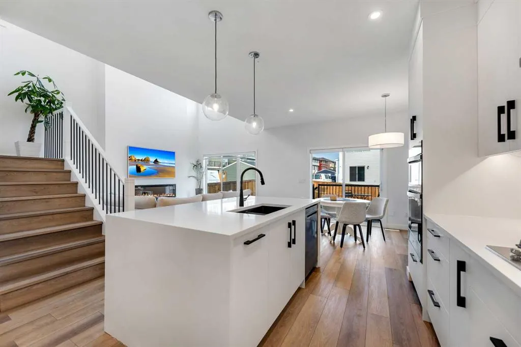 28 Carringvue Passage NW