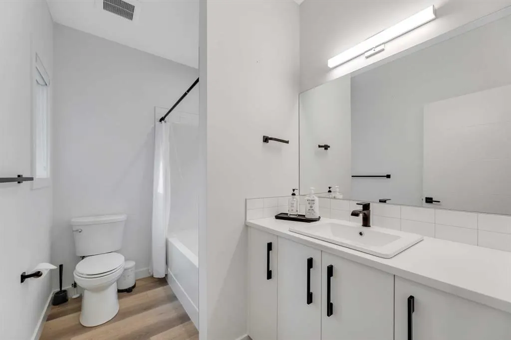 28 Carringvue Passage NW