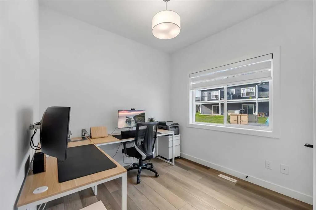 28 Carringvue Passage NW