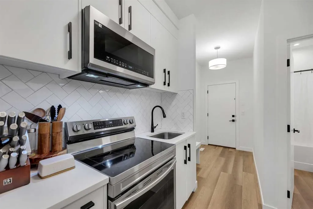 28 Carringvue Passage NW