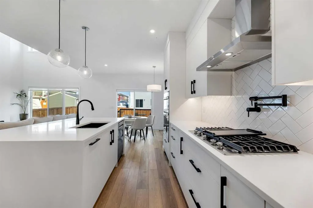 28 Carringvue Passage NW