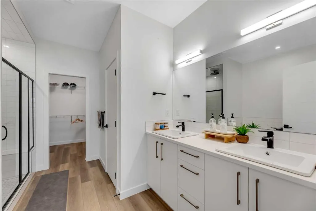 28 Carringvue Passage NW
