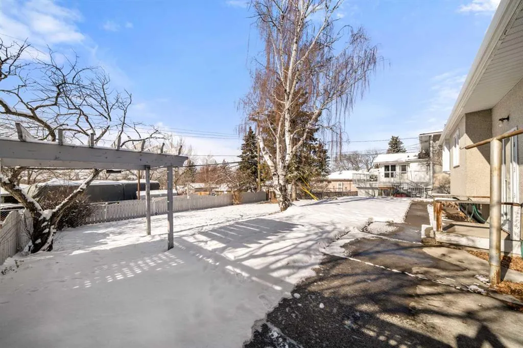 43 canyon Drive NW