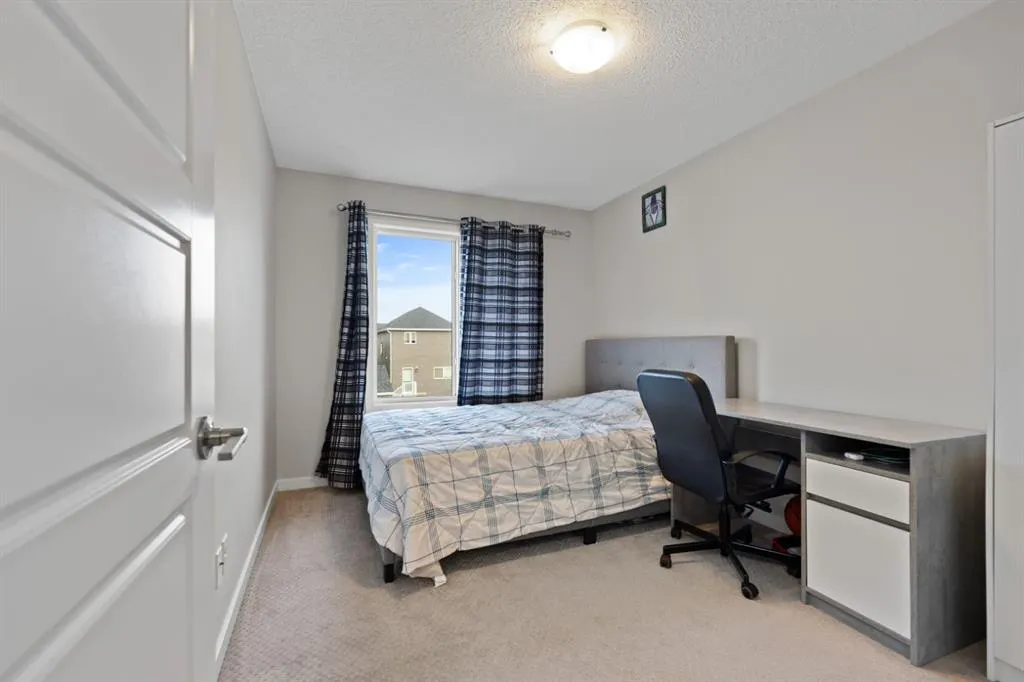 14 Red Embers Crescent NE