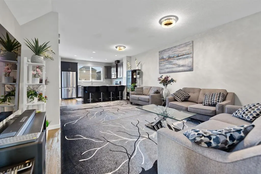 14 Red Embers Crescent NE