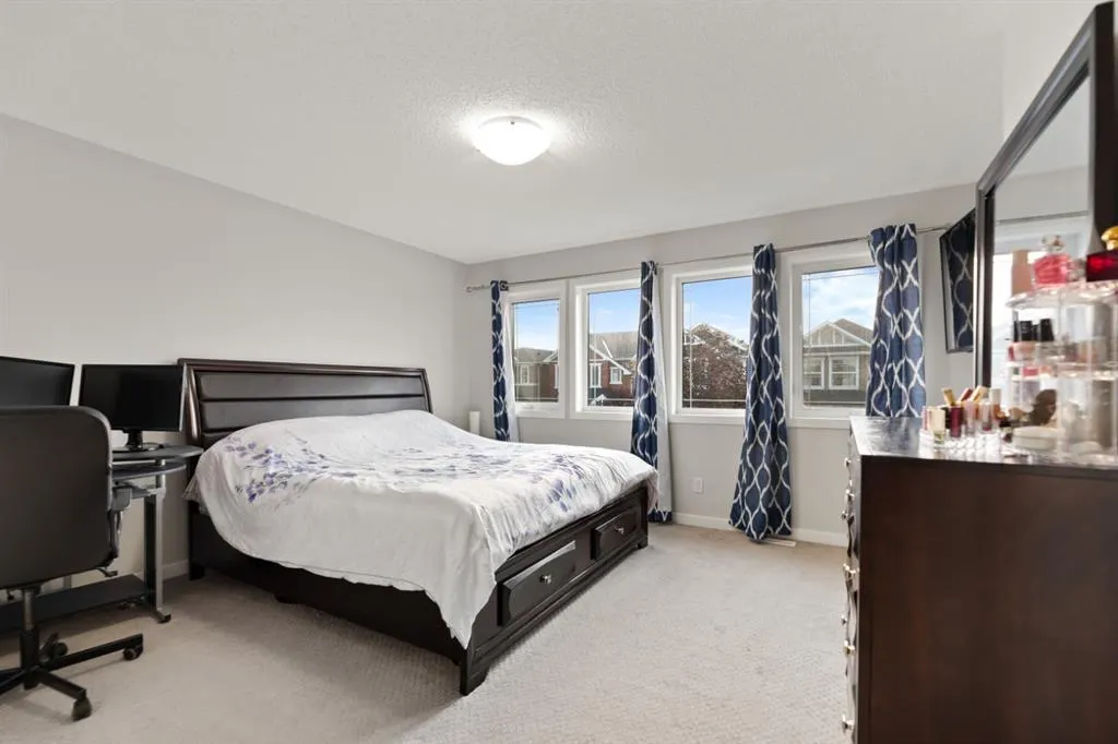 14 Red Embers Crescent NE